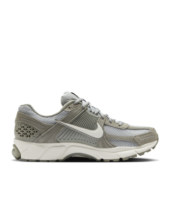 Nike Zoom Vomero 5 Sneakers In Gray