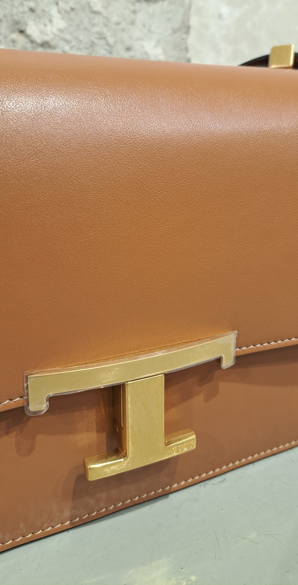 Tod's Timeless T Shoulder Bag With Strap In Brown