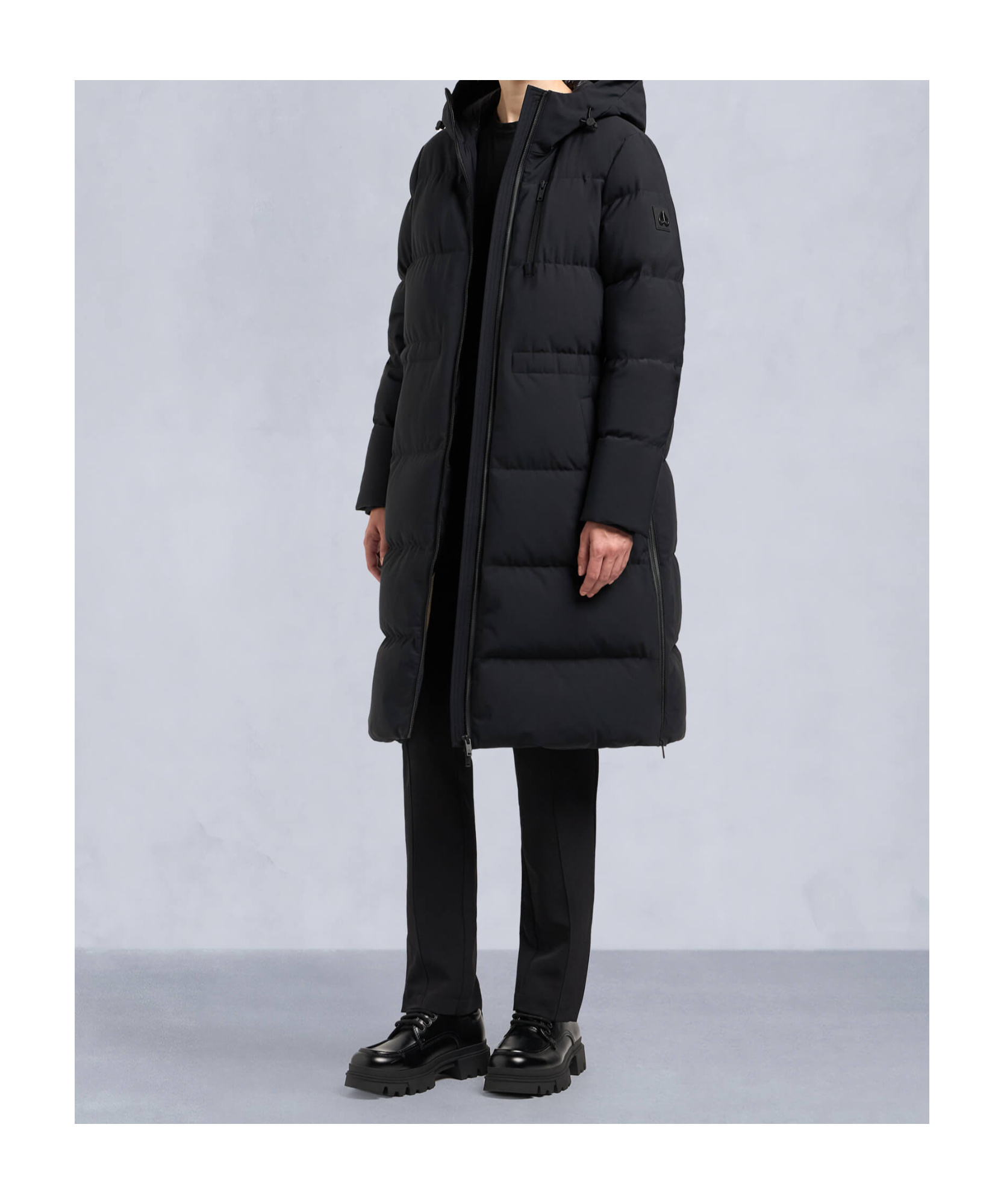 Moose Knuckles Long-sleeved Down Jacket In Black