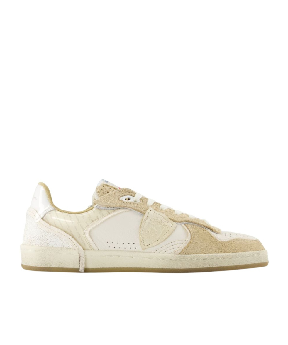 Philippe Model Round-toe Low-top Casual Shoes In Neutral