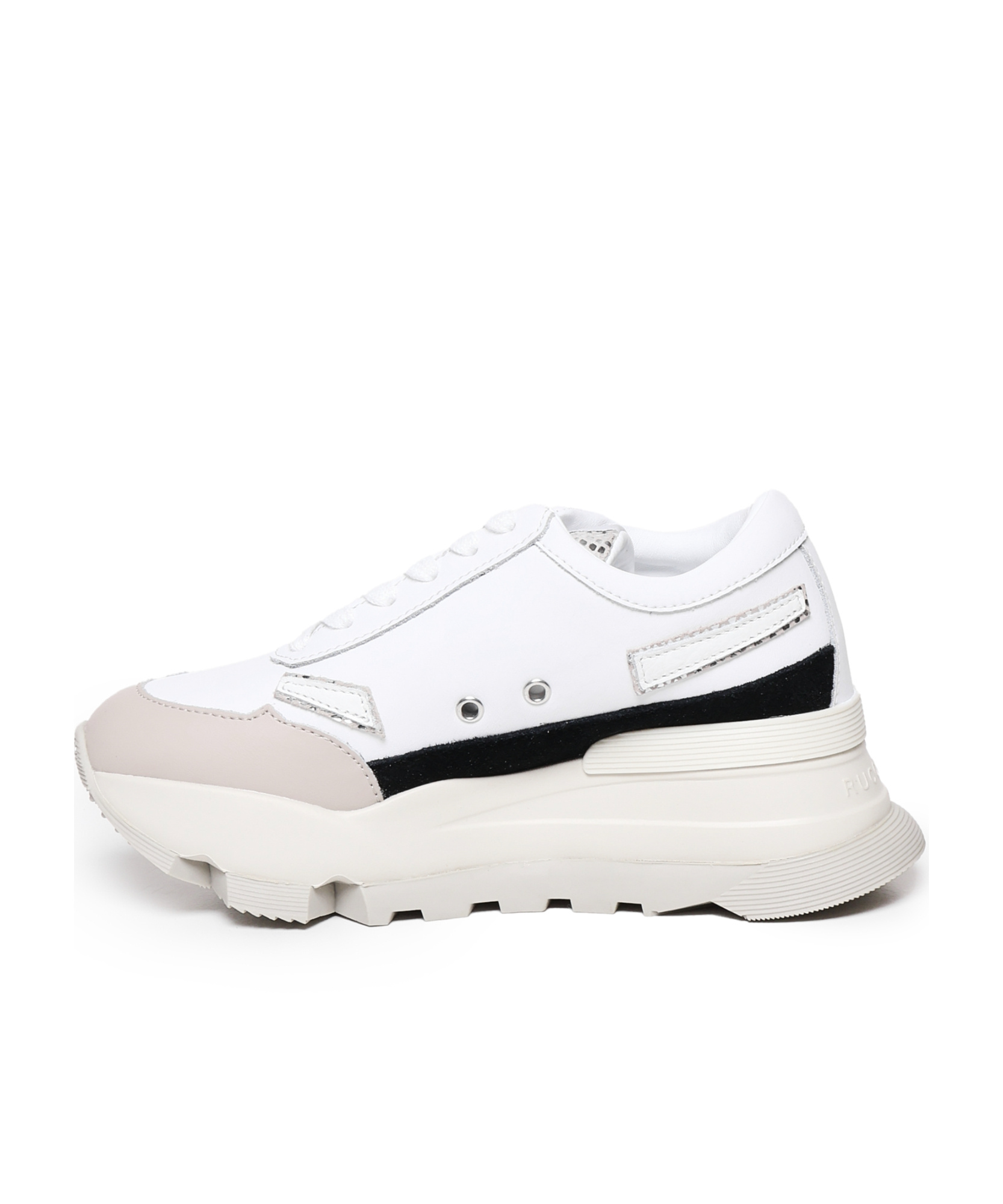 Ruco Line Thick Sole And Low-cut Casual Shoes In White