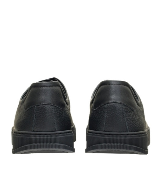 Ferragamo Low-top Trainers In Black