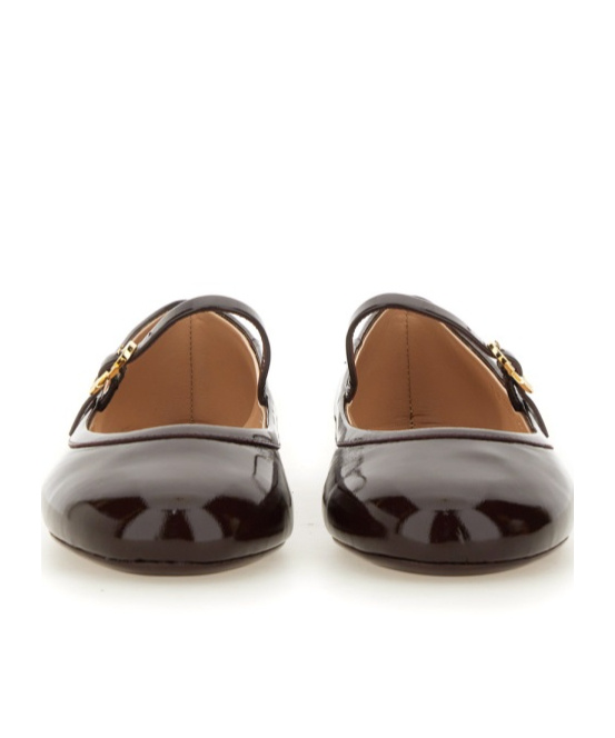 Shop Gianvito Rossi Leather Ballerina Shoes In Black
