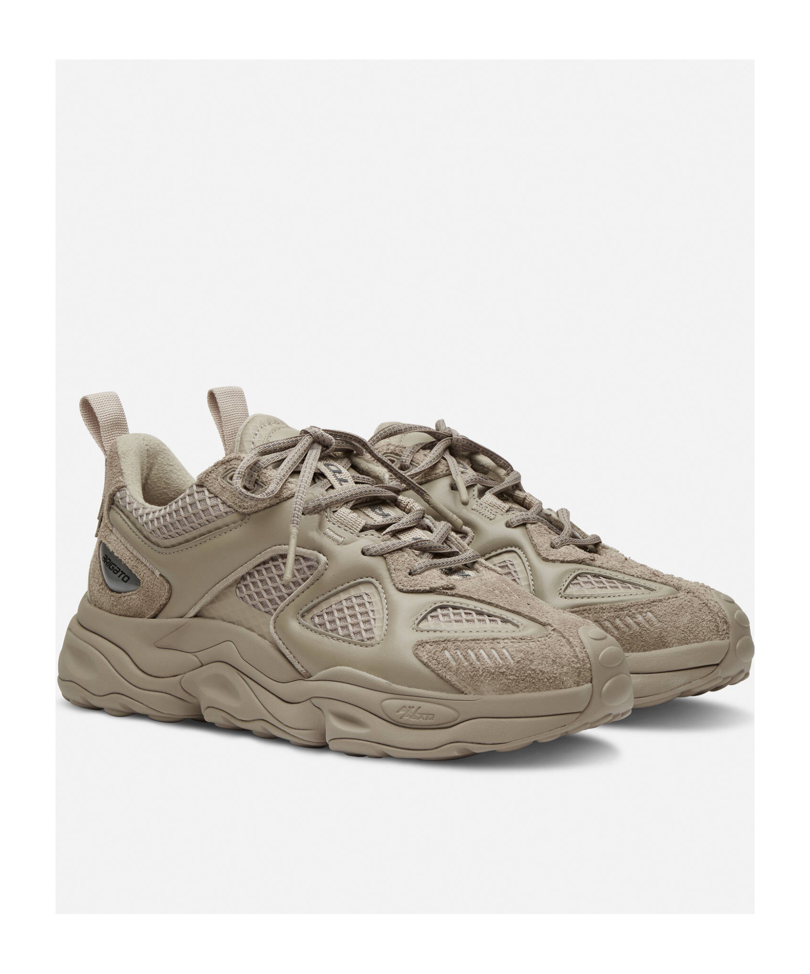 Axel Arigato Satellite Runner Sneaker In Nude