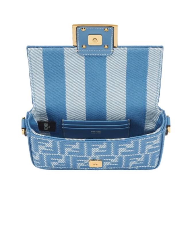 Fendi Continental Chain Baguette In Blue