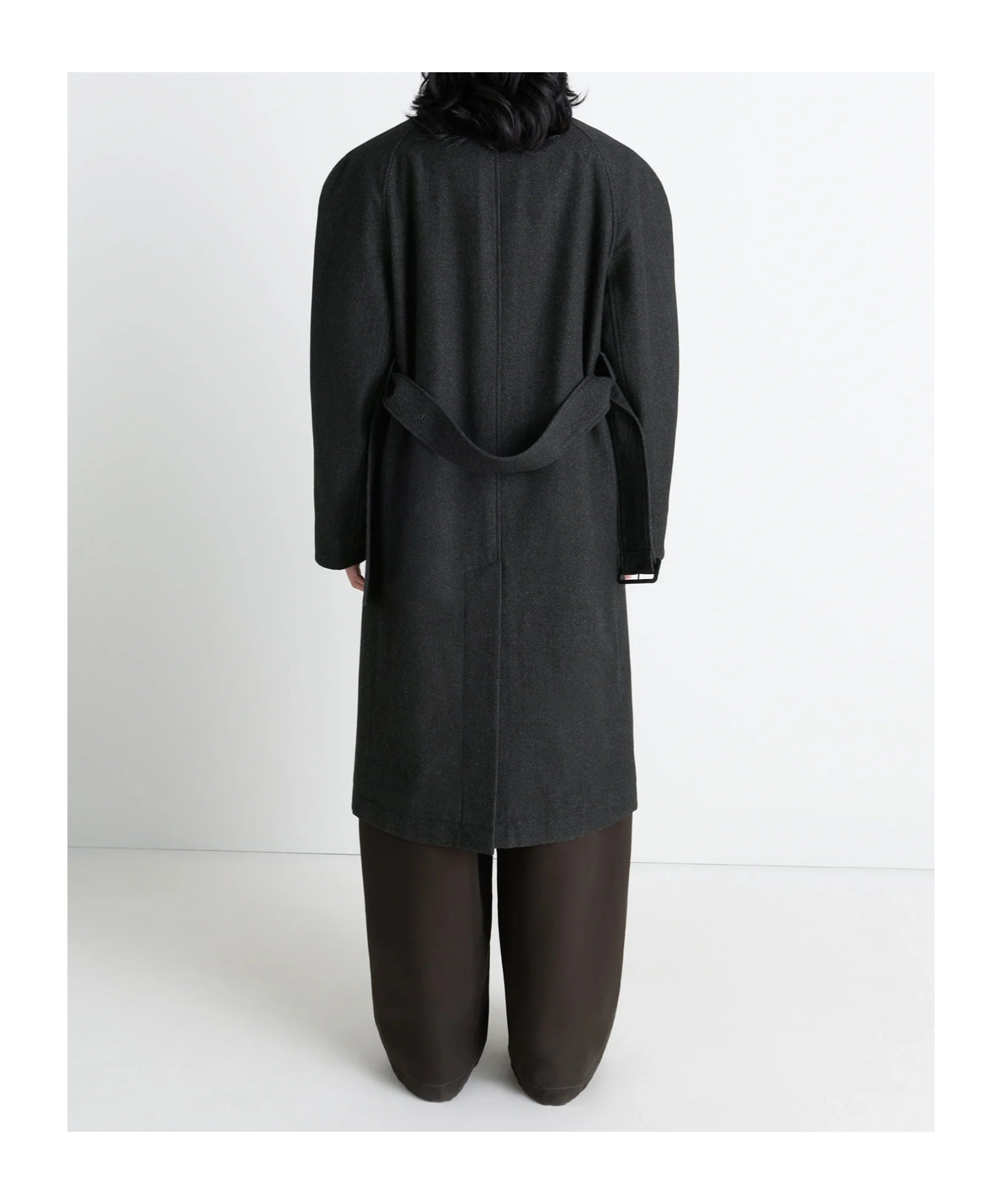Lemaire Raglan-sleeve Belted Coat In Black