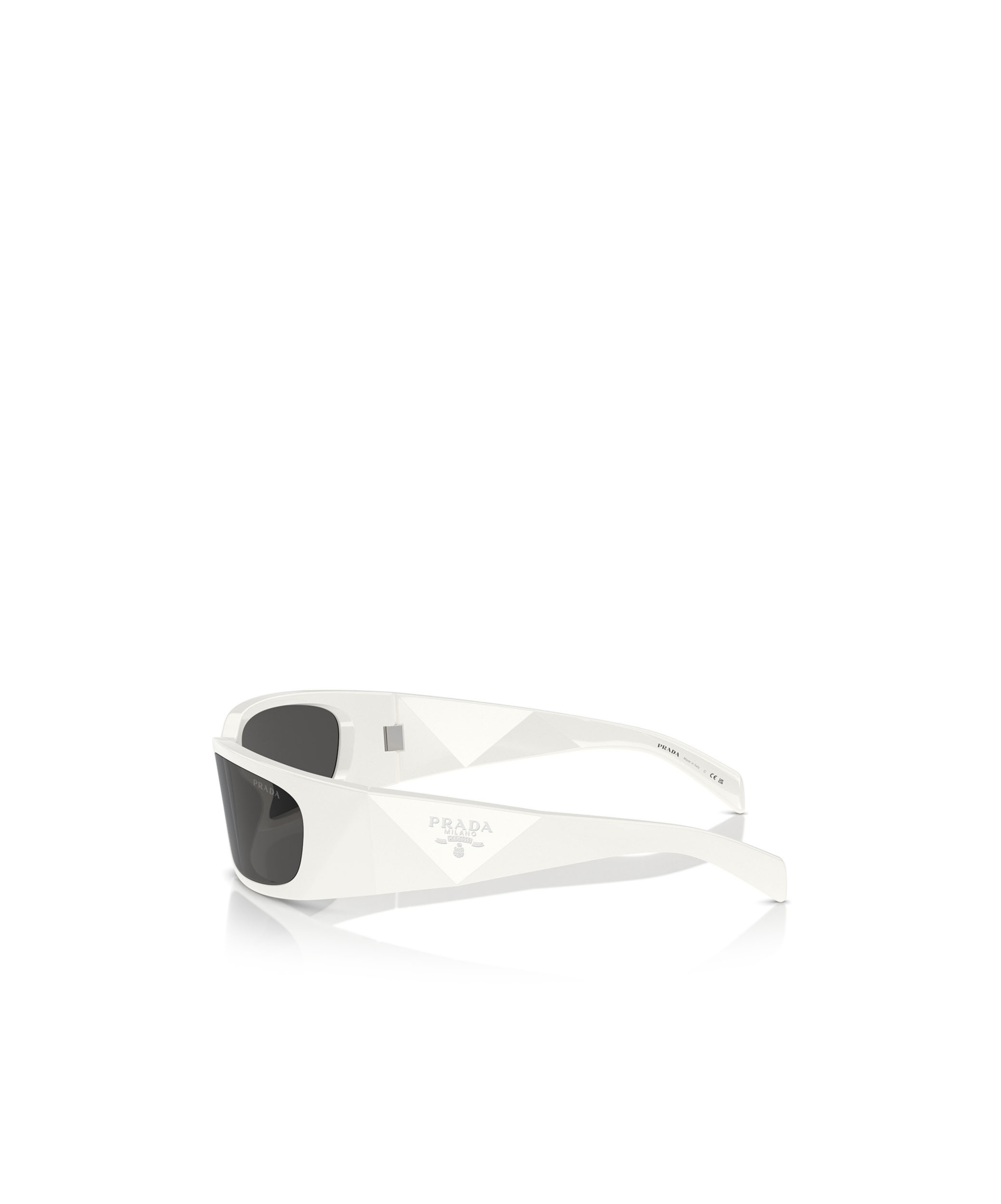 Prada Eyewear Butterfly Frame Sunglasses In Black