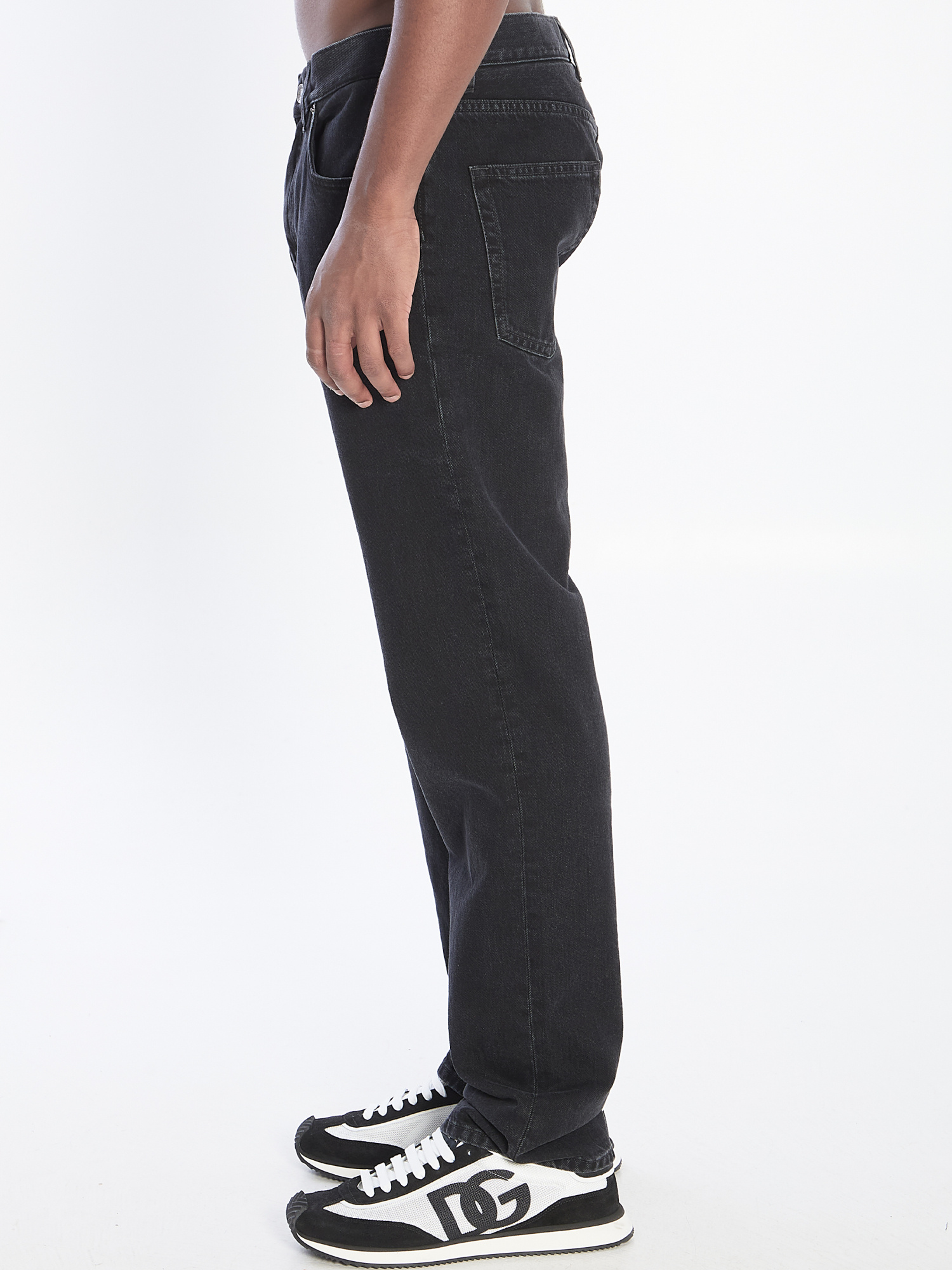 Dolce & Gabbana Dolce&gabbana Men Denim Pants With Plaque In Black