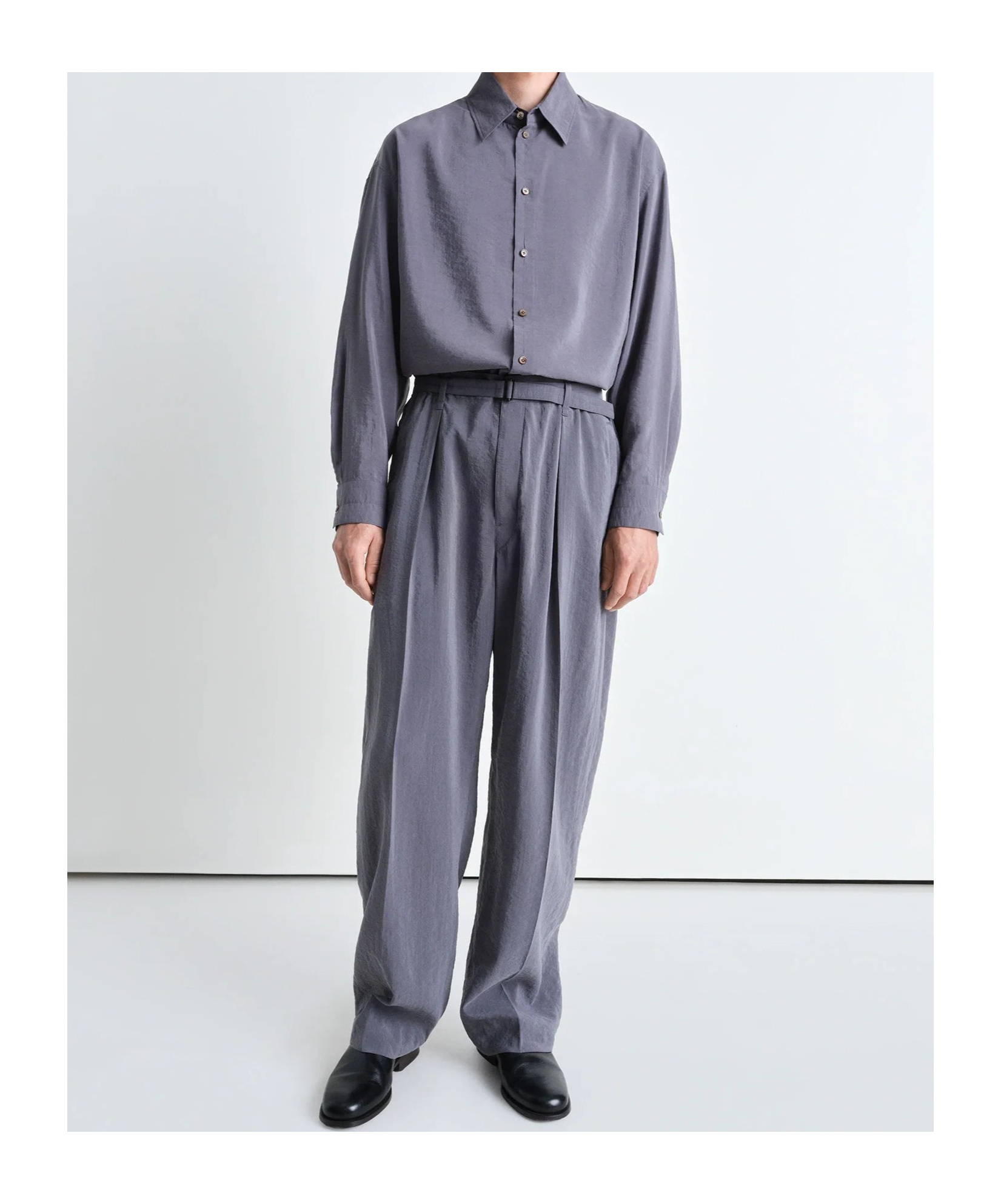 Lemaire Gray Belted Relaxed Trousers In Gray