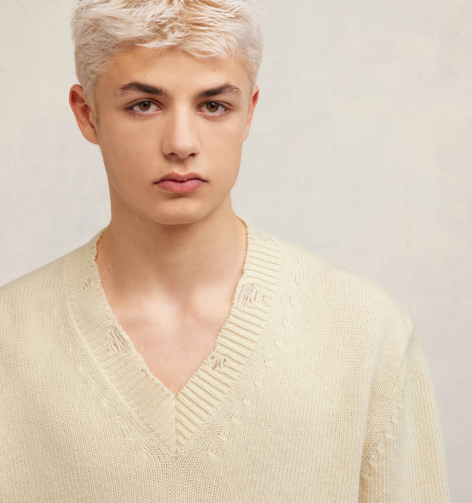 Ami Alexandre Mattiussi White Wool Ami De Coeur V Neck Sweater White In Nude