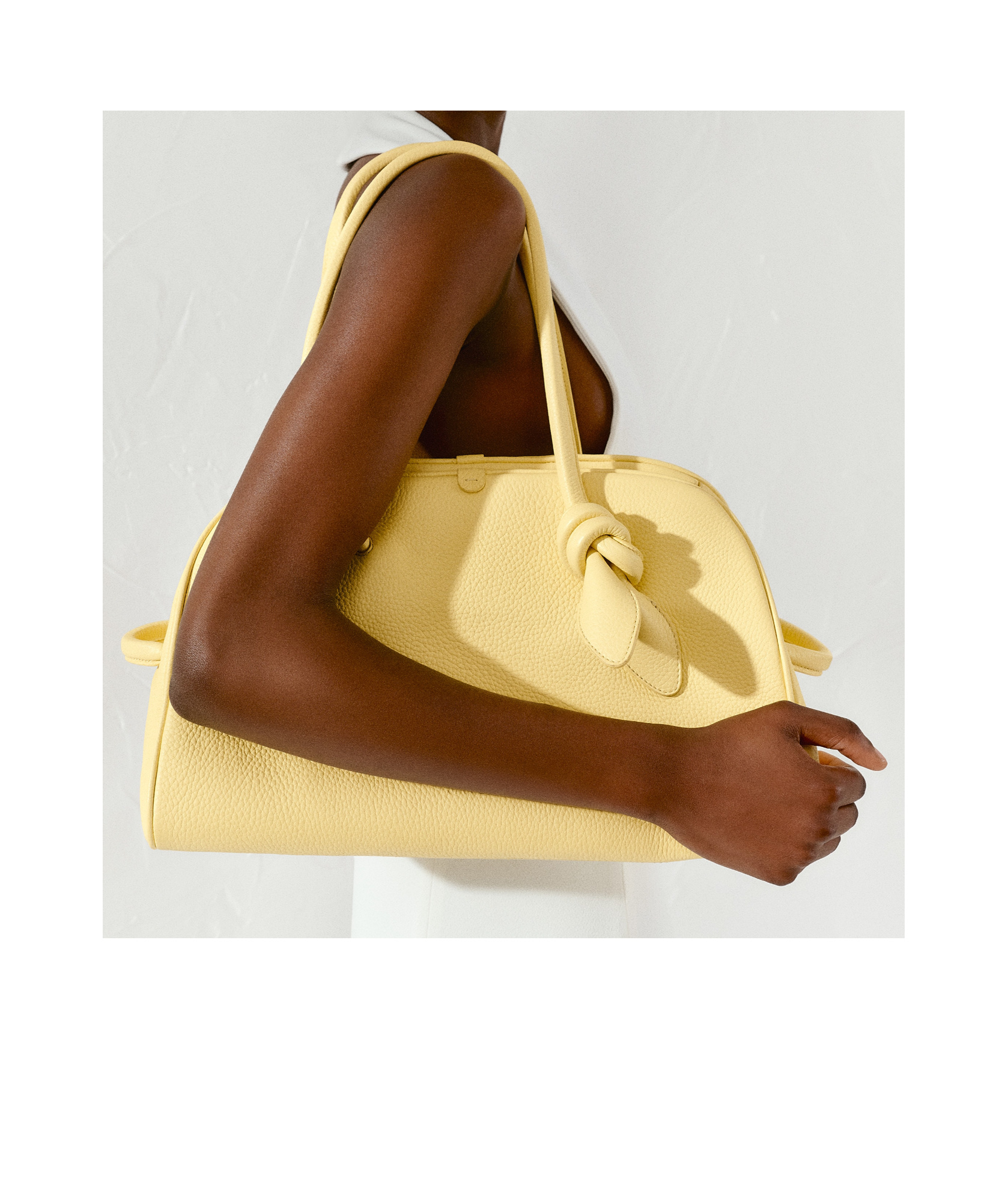 Jacquemus Zippered Shoulder Bag In Nude