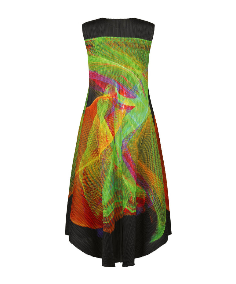 Shop Issey Miyake Abstract-print Midi Dress In Green