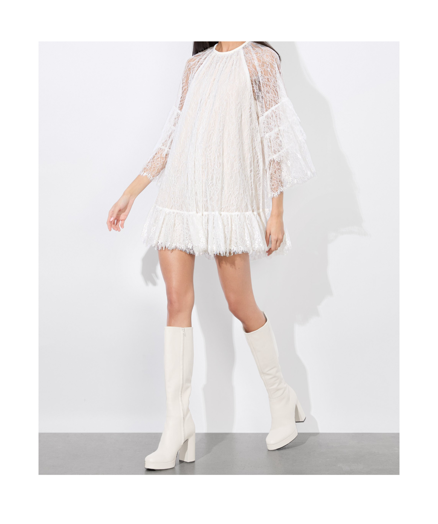 Alice And Olivia Delia Ruffled Tunic Dress In Off-white