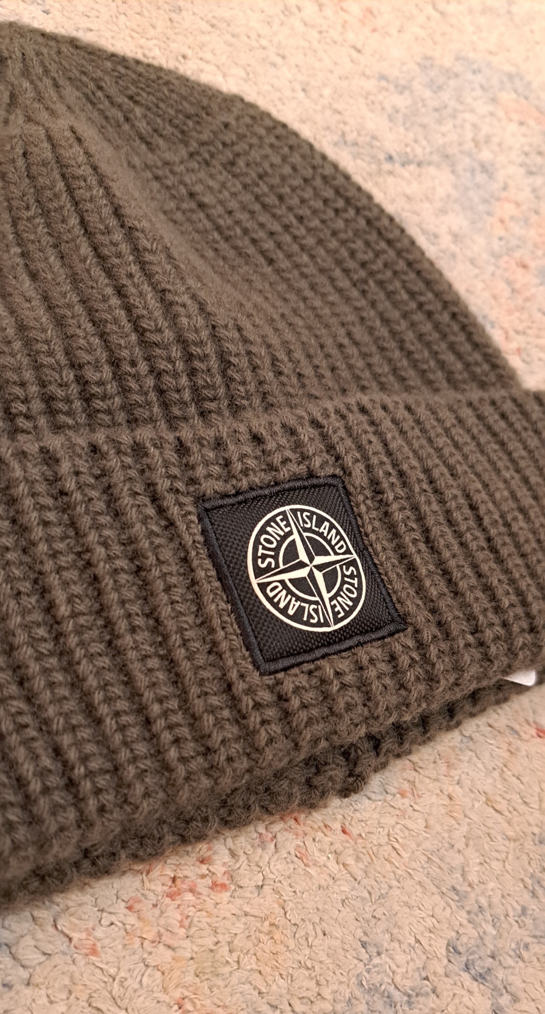 STONE ISLAND COMPASS APPLIQUÉ VIRGIN WOOL BEANIE