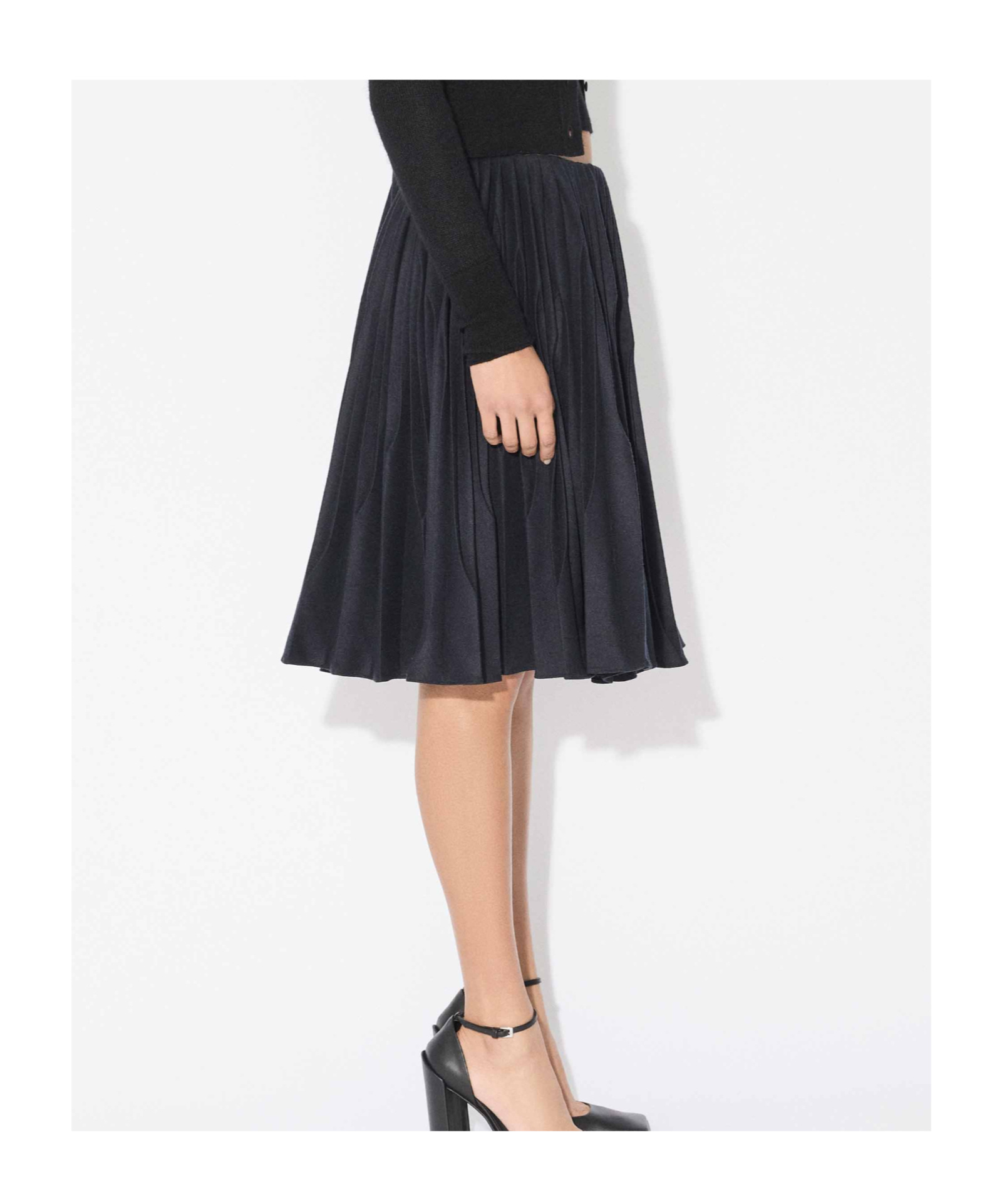 Alaïa Merino Flannel Pleated Skirt In Black