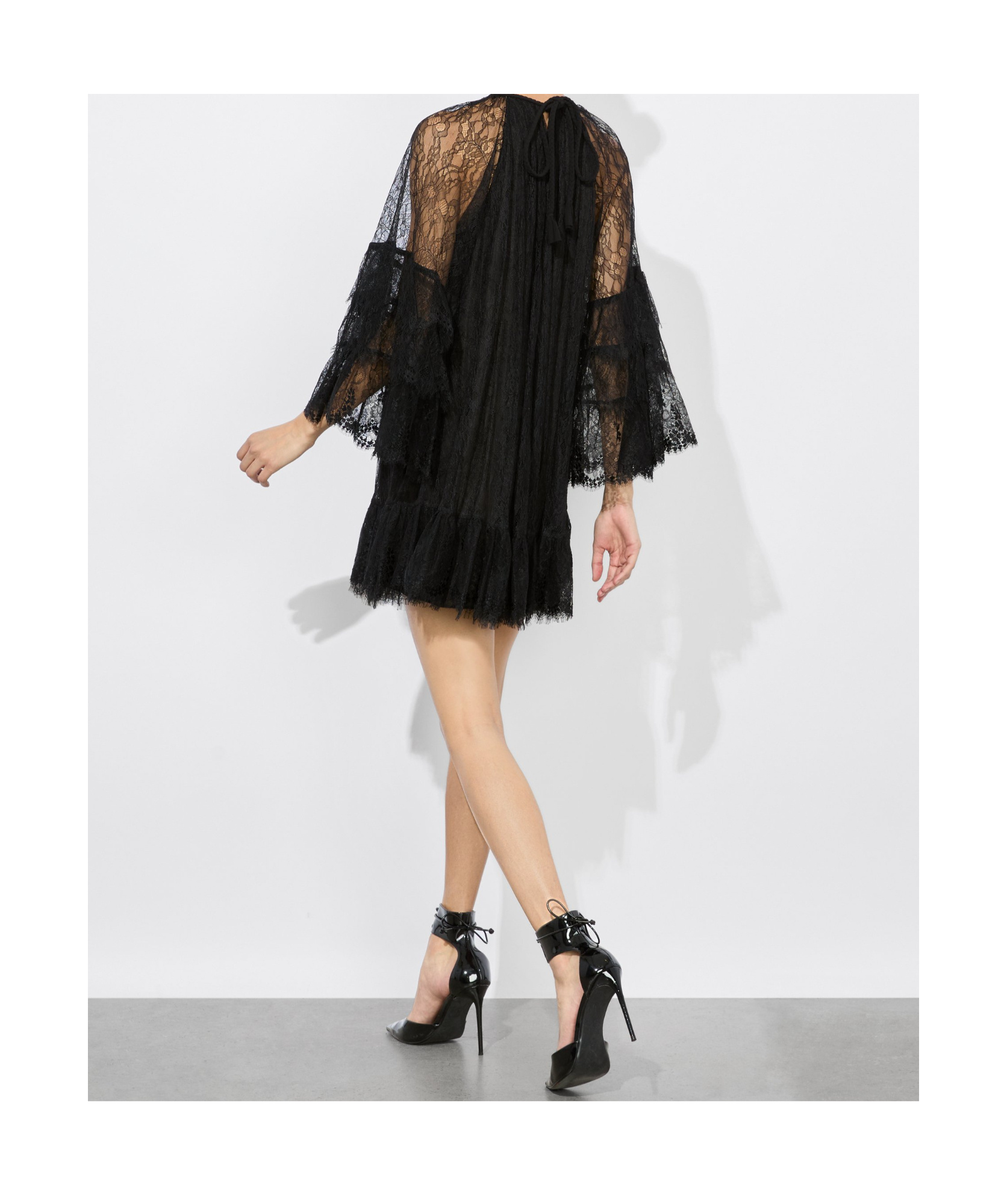 Alice And Olivia Delia Ruffled Tunic Dress In Black