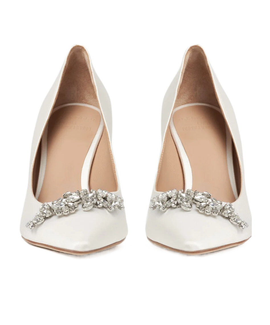 Scarosso Greta Embellished Pointed-toe Pumps In White