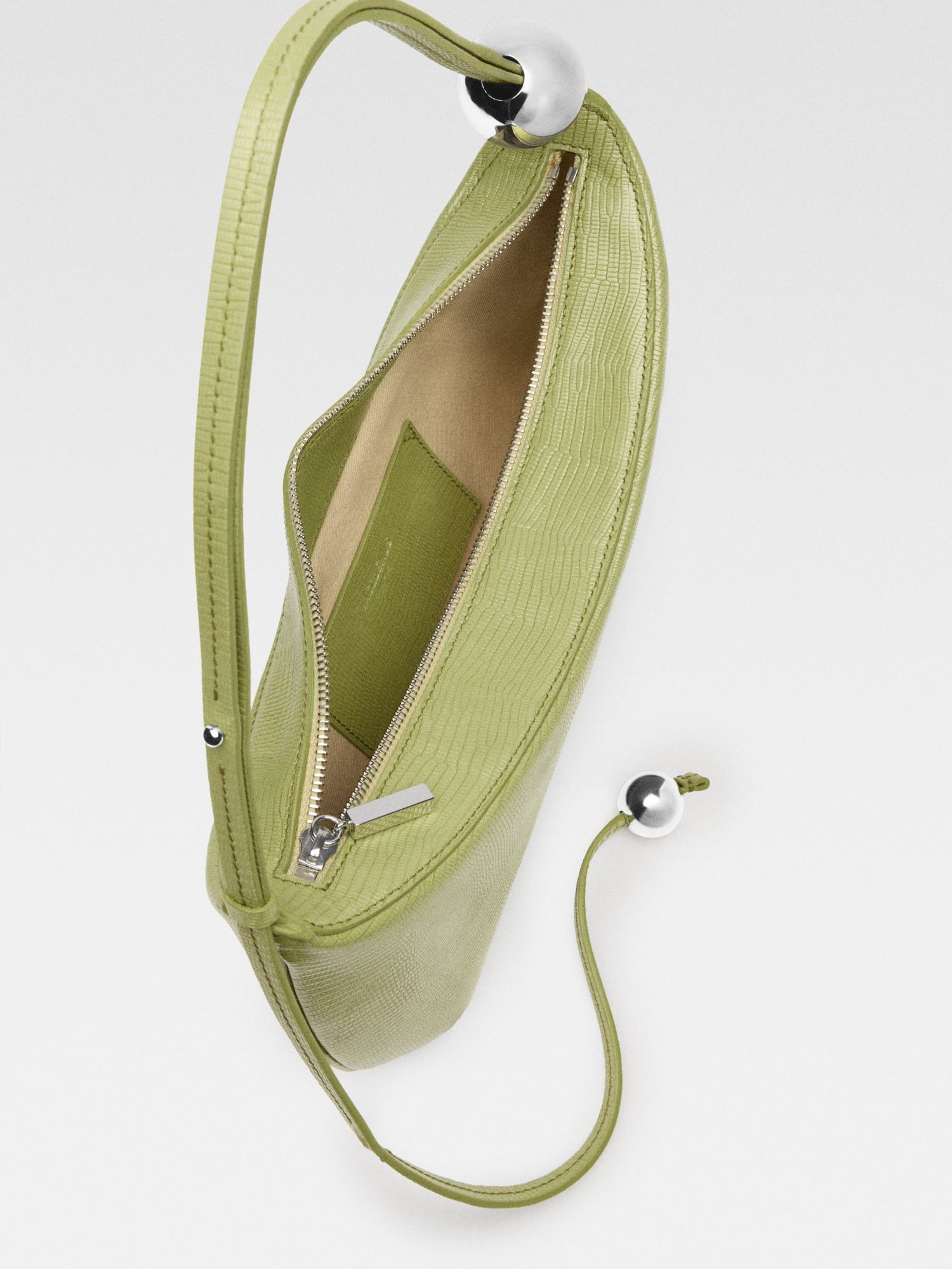 Jacquemus Le Bisou En Cuir In Nude