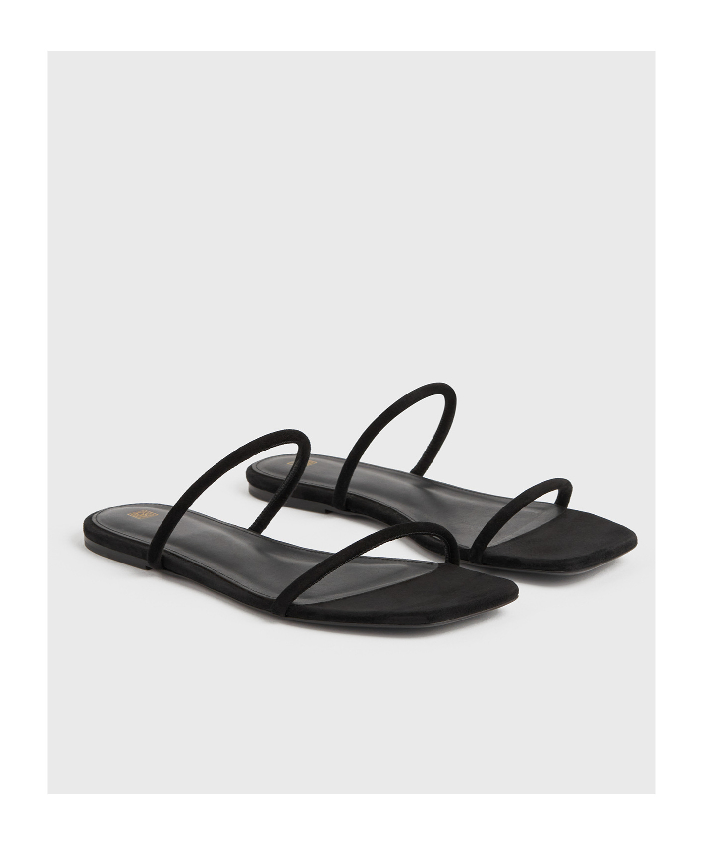 Totême Toteme 'the City' Slides In Black