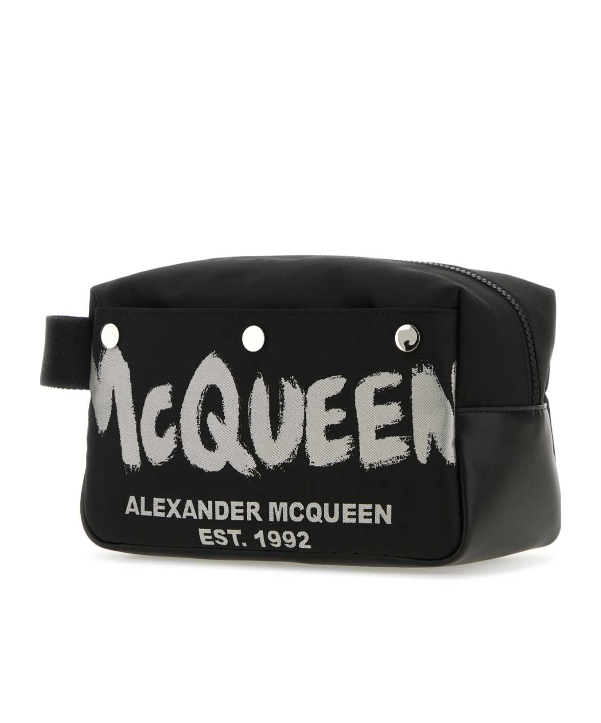 ALEXANDER MCQUEEN ALEXANDER MCQUEEN LOGO PRINTED ZIPPED TOILETRY BAG