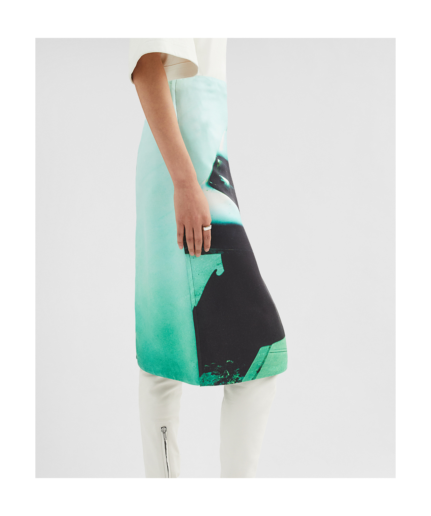 Jil Sander Knee-length Heavy Viscose Satin Printed Skirt In Black
