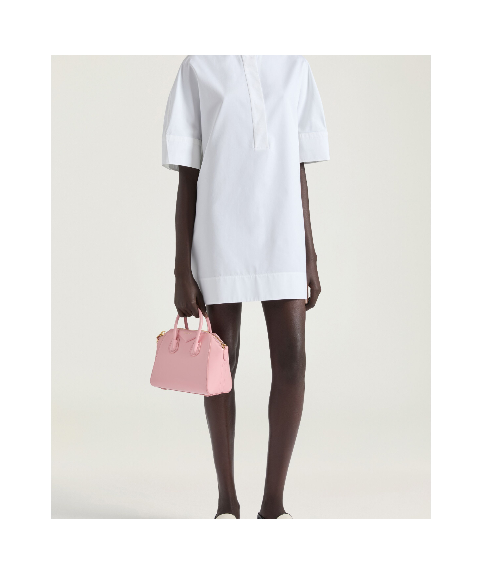 Givenchy Antigona Mini Top-handle Bag In Patent Leather In Pink