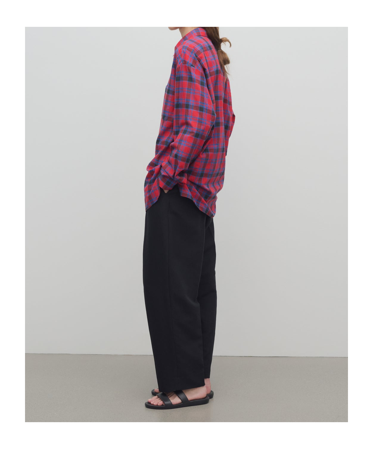 The Row Lilas Wool And Linen Blended Pants In Black