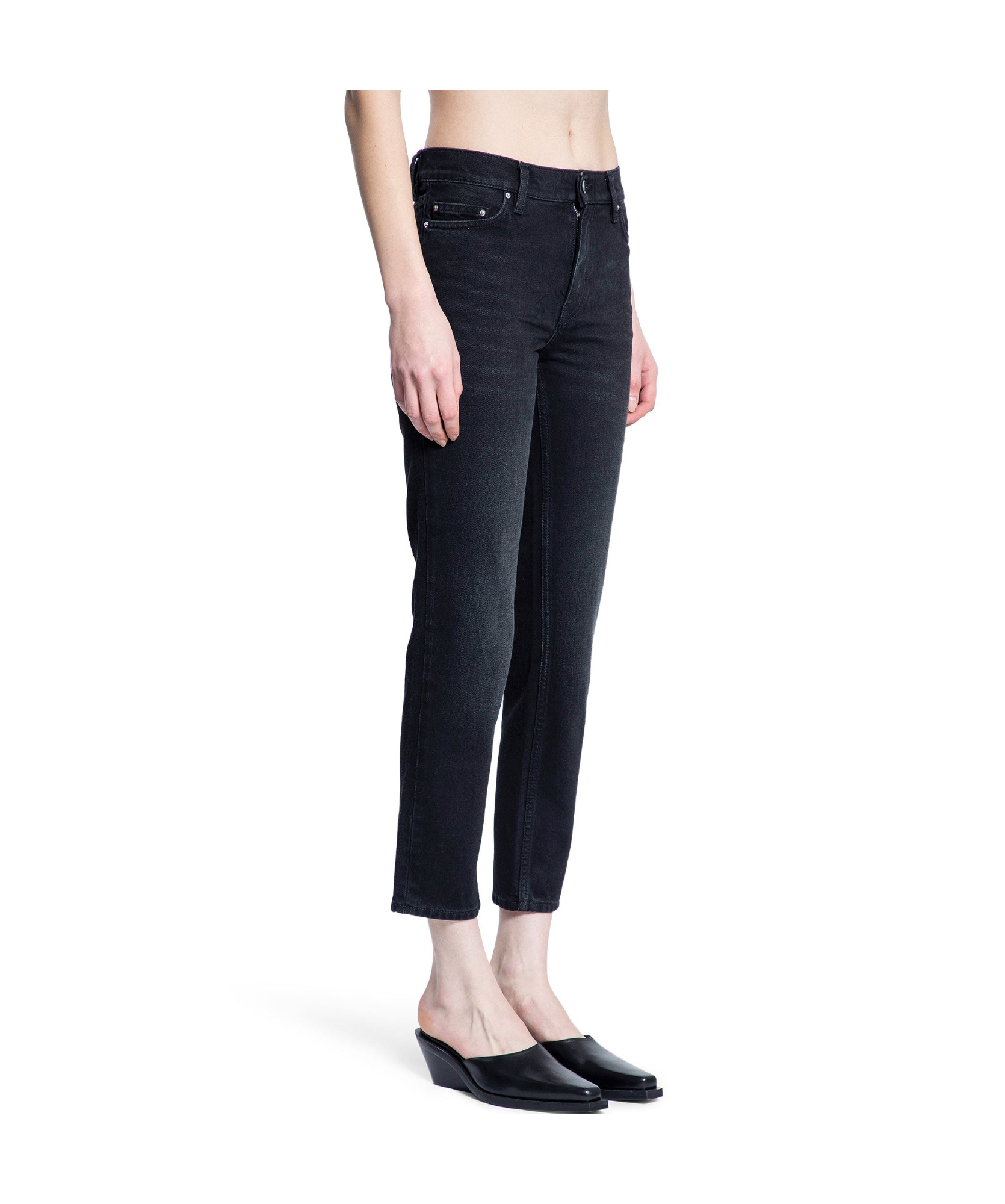 Totême Low-tapered Jeans In Black