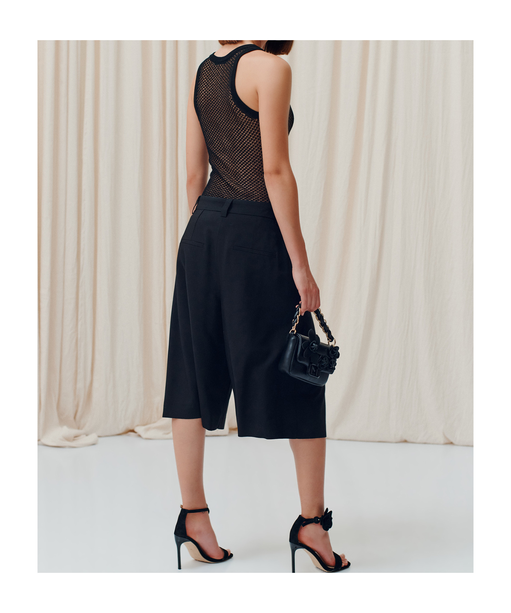 Marella Pleated Shorts In Black