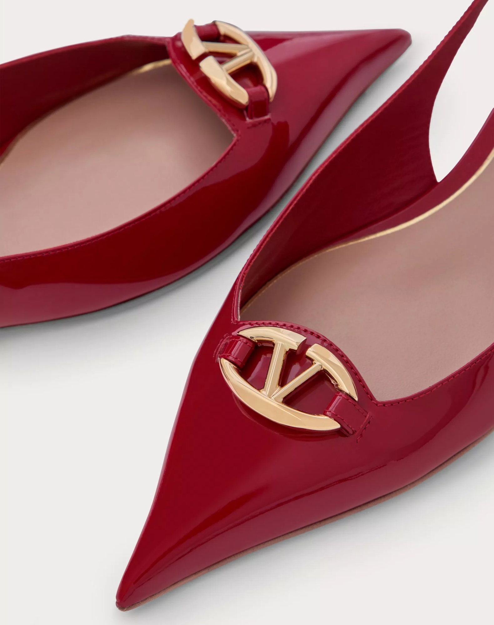 Valentino Patent Leather Slingback With Vlogo Signature Detail In Red