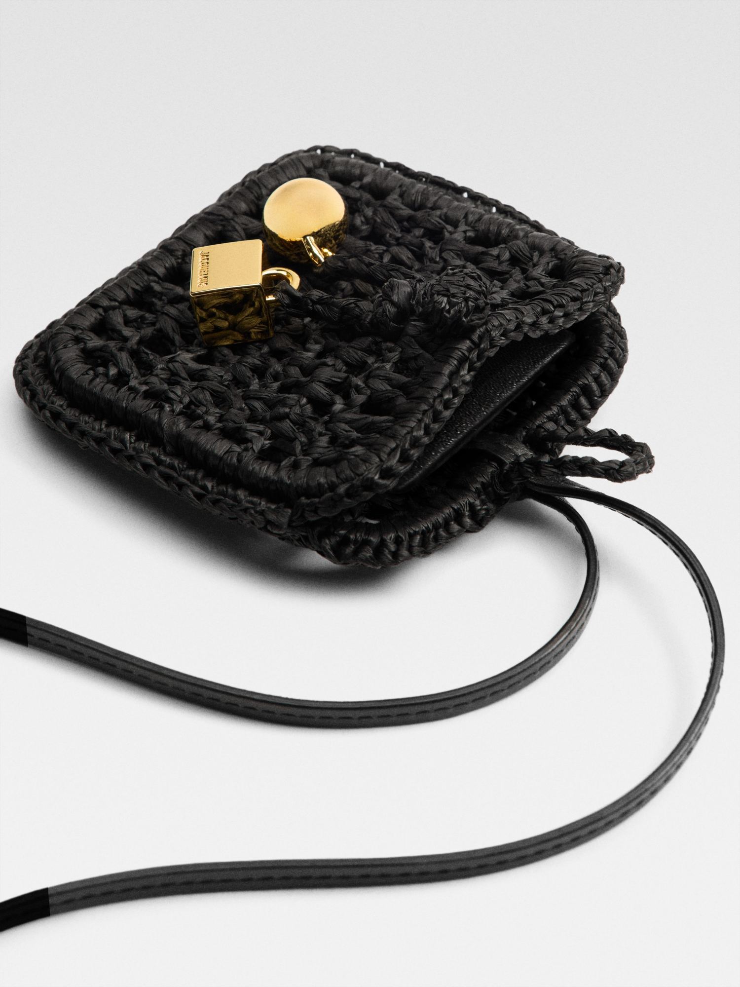 Jacquemus Crochet Wallet In Black