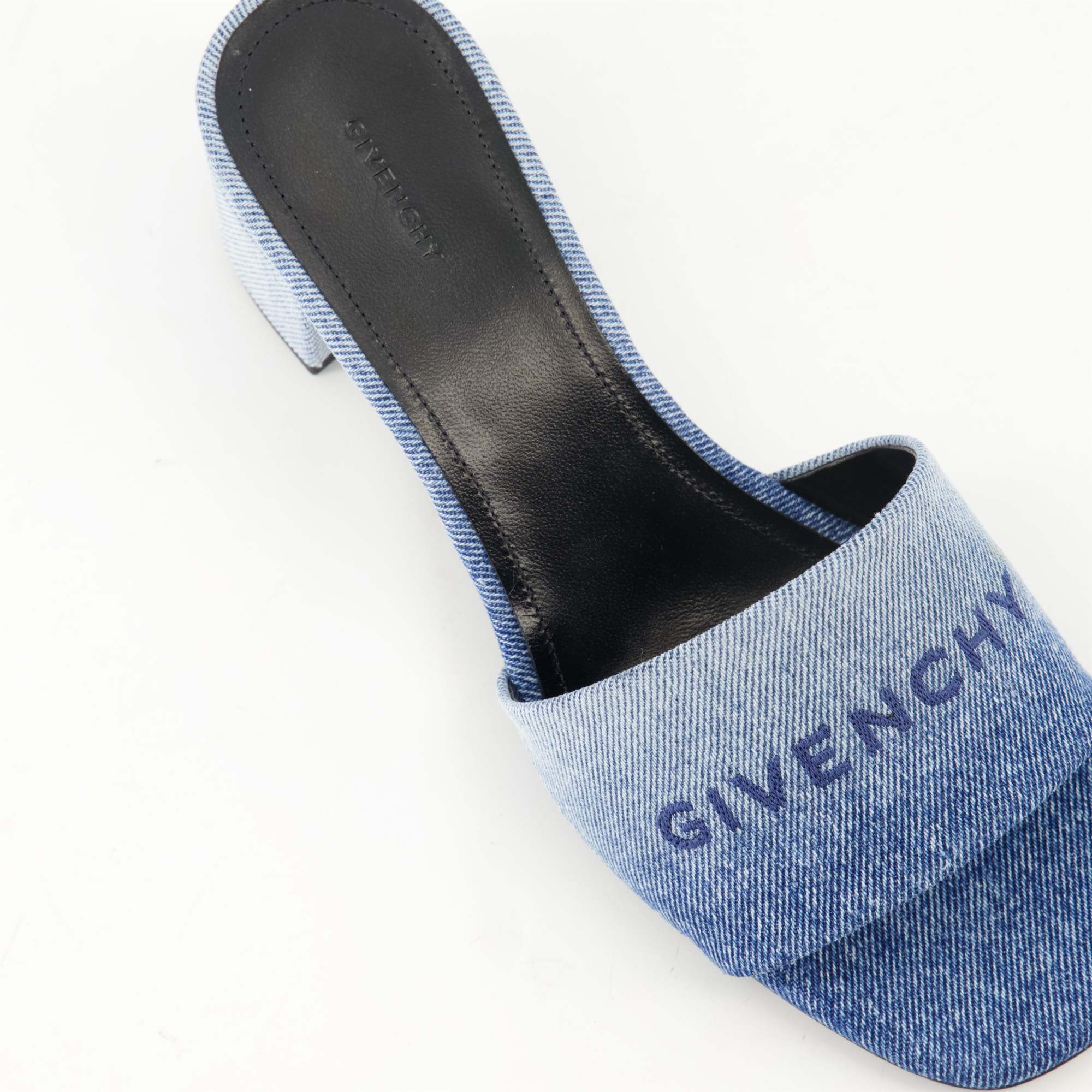 Givenchy '4g' Open Toe Block Heel Sandals In Blue