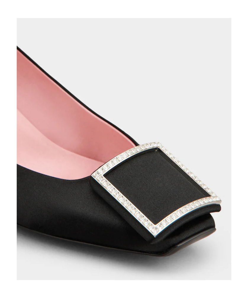 Roger Vivier Trompette Pumps In Satin In Black