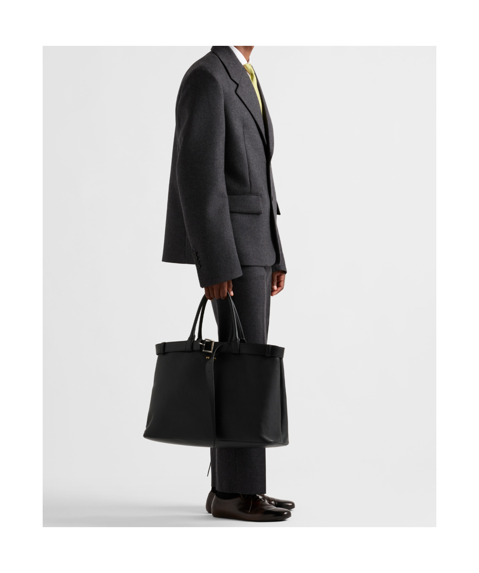 Prada Mittelgrosse Double Belt Handtasche In Black