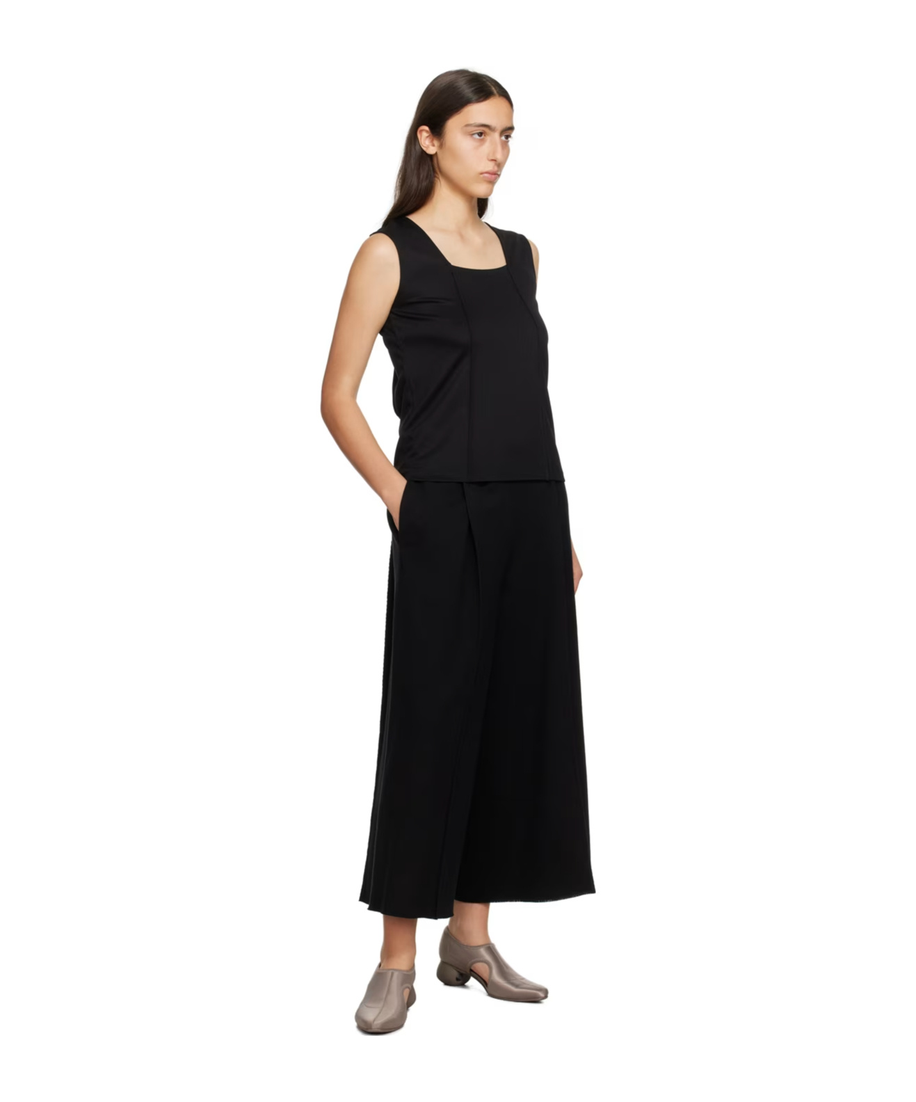 Issey Miyake Spoon Collar Vest In Black