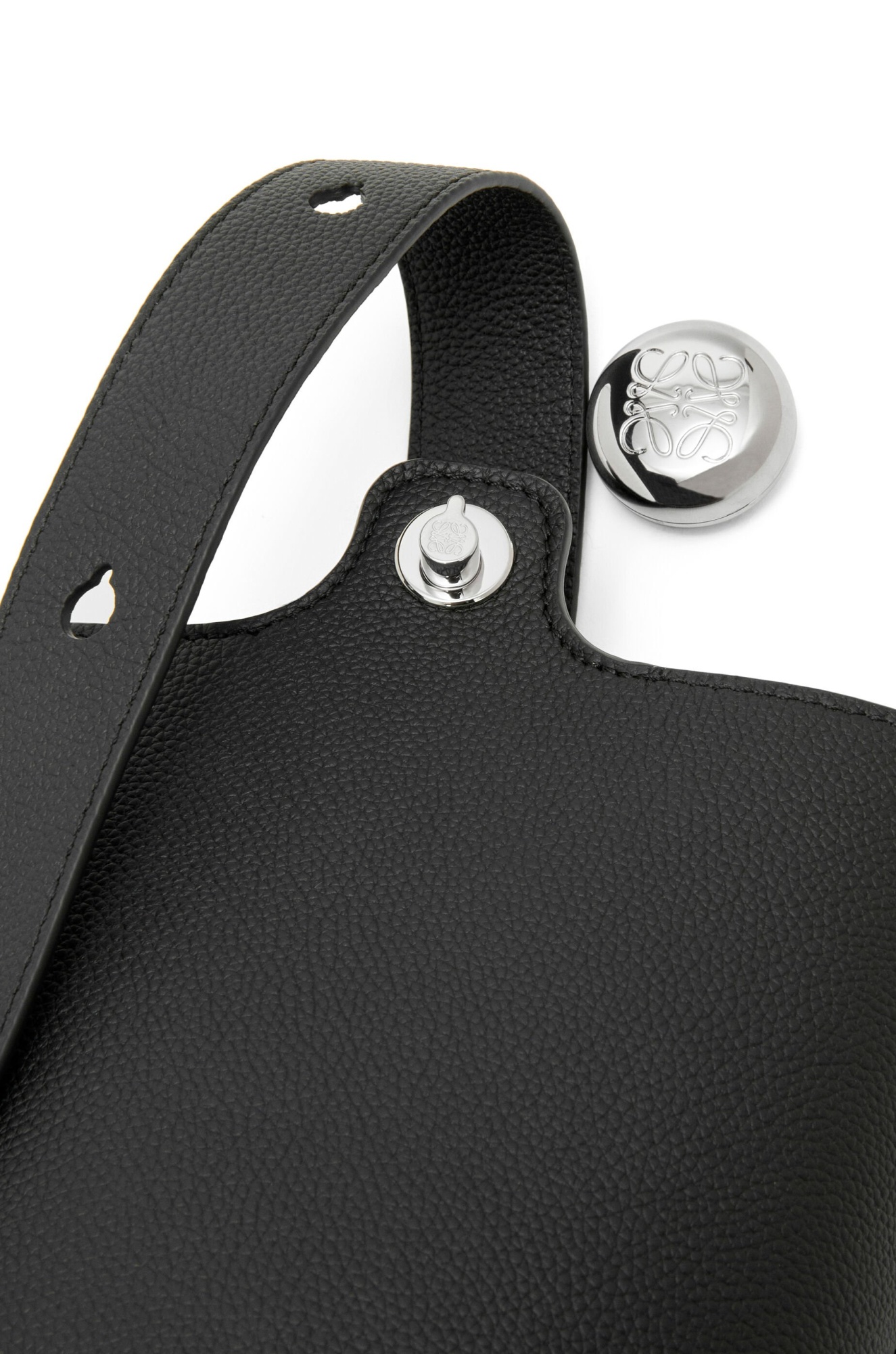 Loewe Mini Pebble Bucket Shoulder Bag In Black