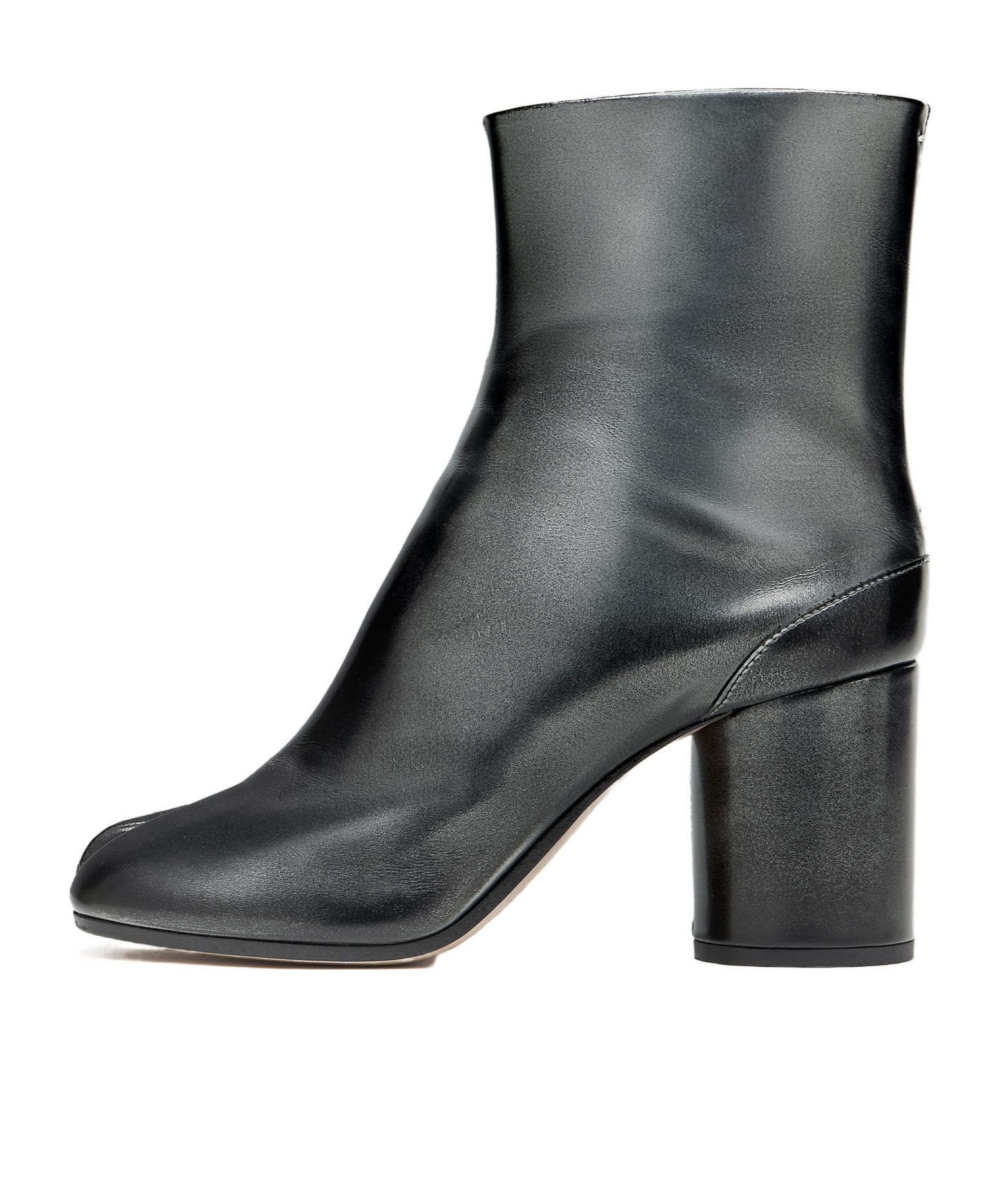 Maison Margiela Tabi Ankle Boots In Black
