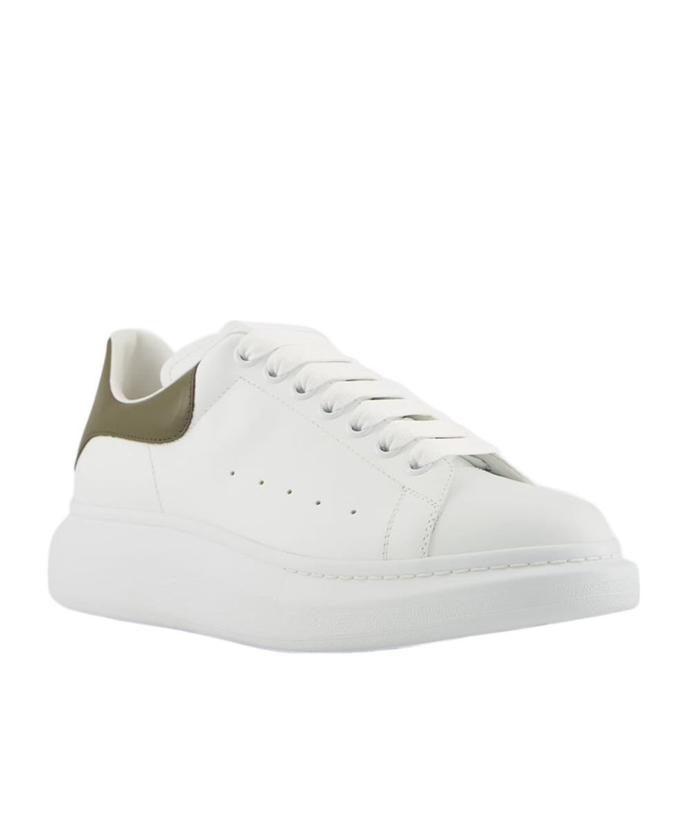 Alexander Mcqueen Sneakers In White