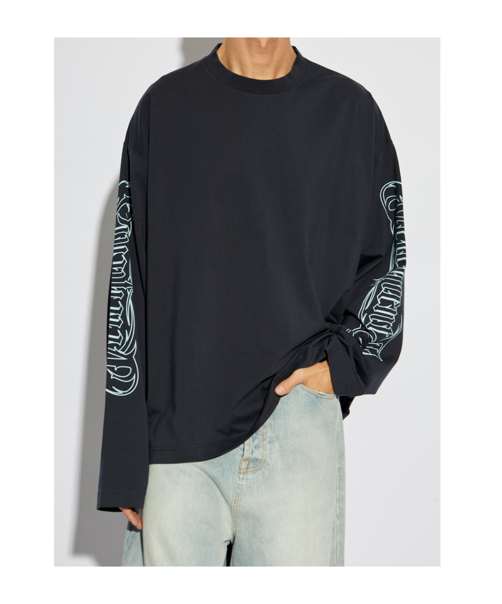 Vetements Logo-print Cotton Jersey In Black