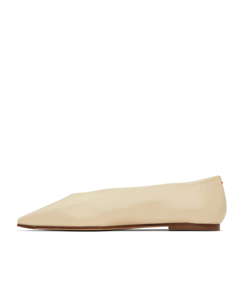 Aeyde Pointed Toe Flat Shoes With Minimalist Design In Nude
