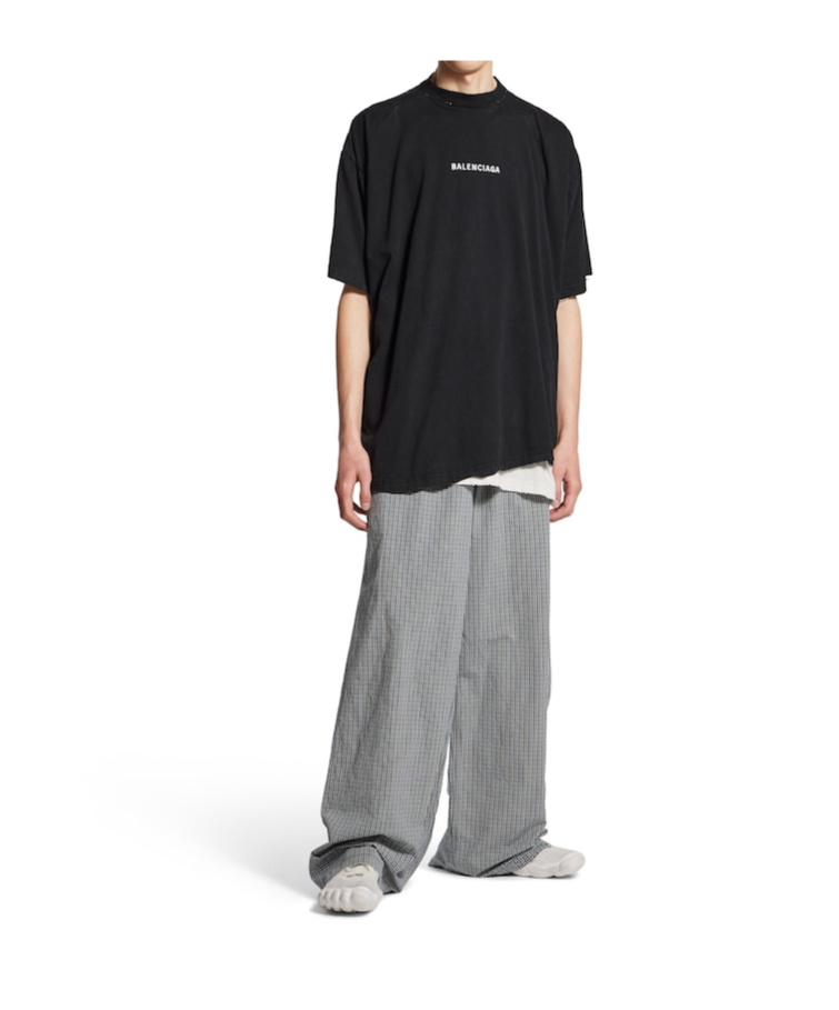 Balenciaga Men Black Crewneck T-shirt With Logo Lettering On The Front And Logo Patch On The Sleeve  In Black
