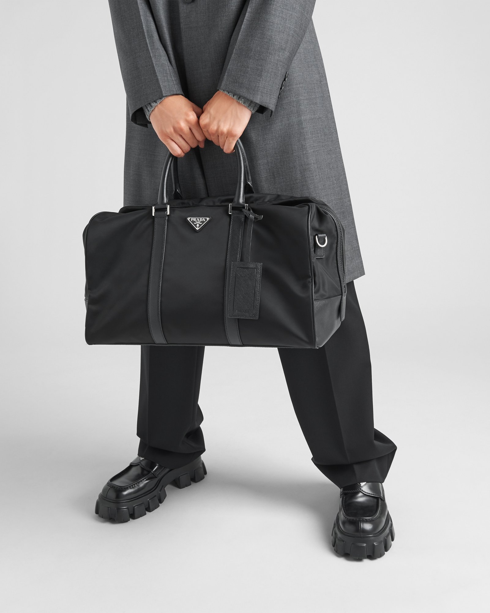 Prada Triangle-logo Zipped Tote Bag In Black