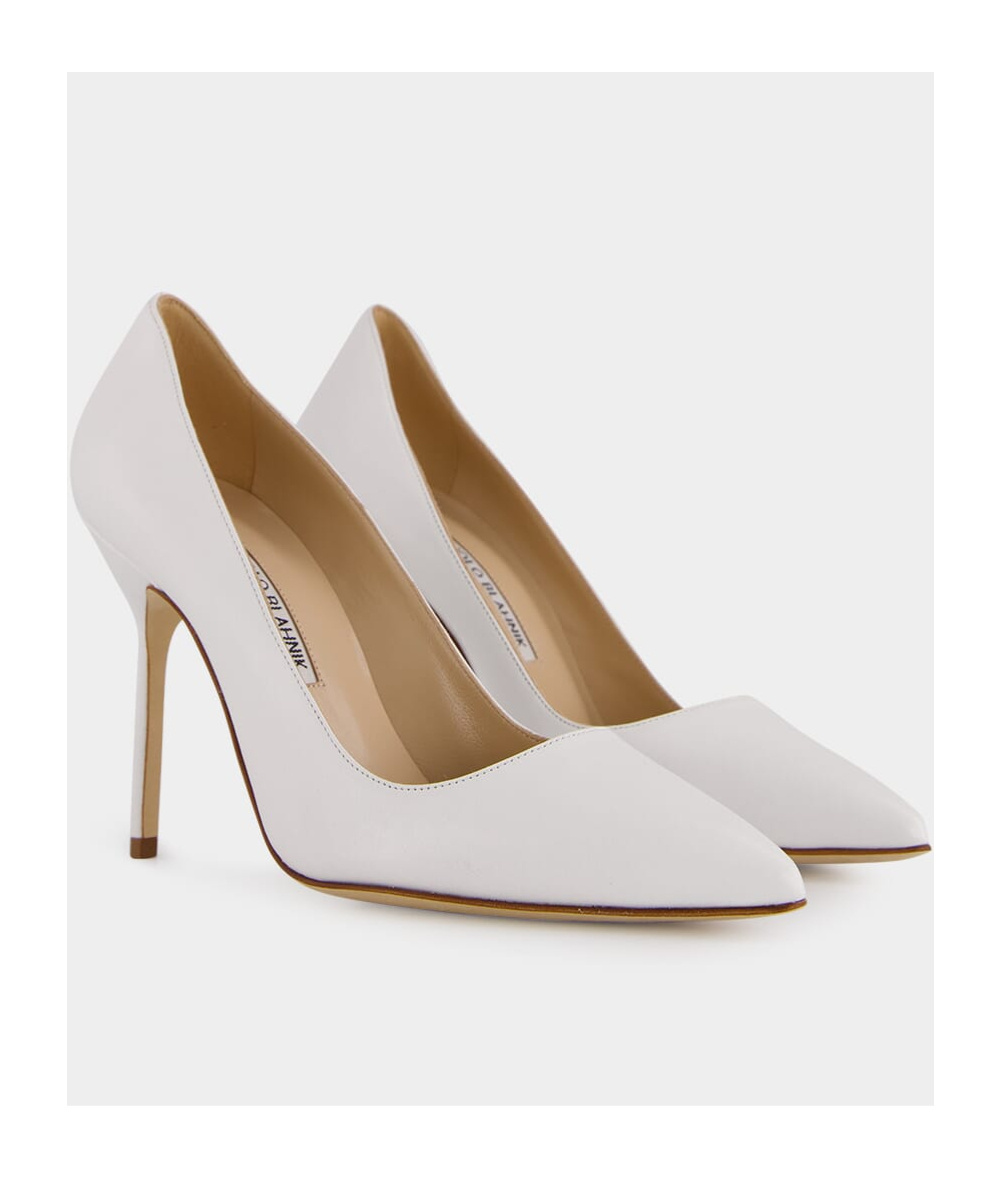 Manolo Blahnik Sinbelahi 105mm Stiletto Pumps In White