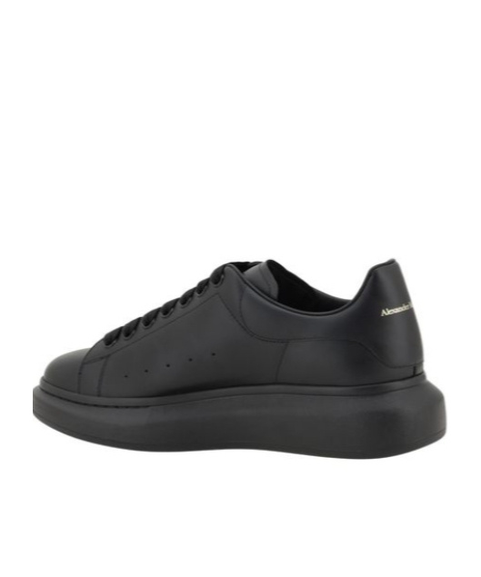 Alexander Mcqueen Lace-up Low-top Sneakers In Black