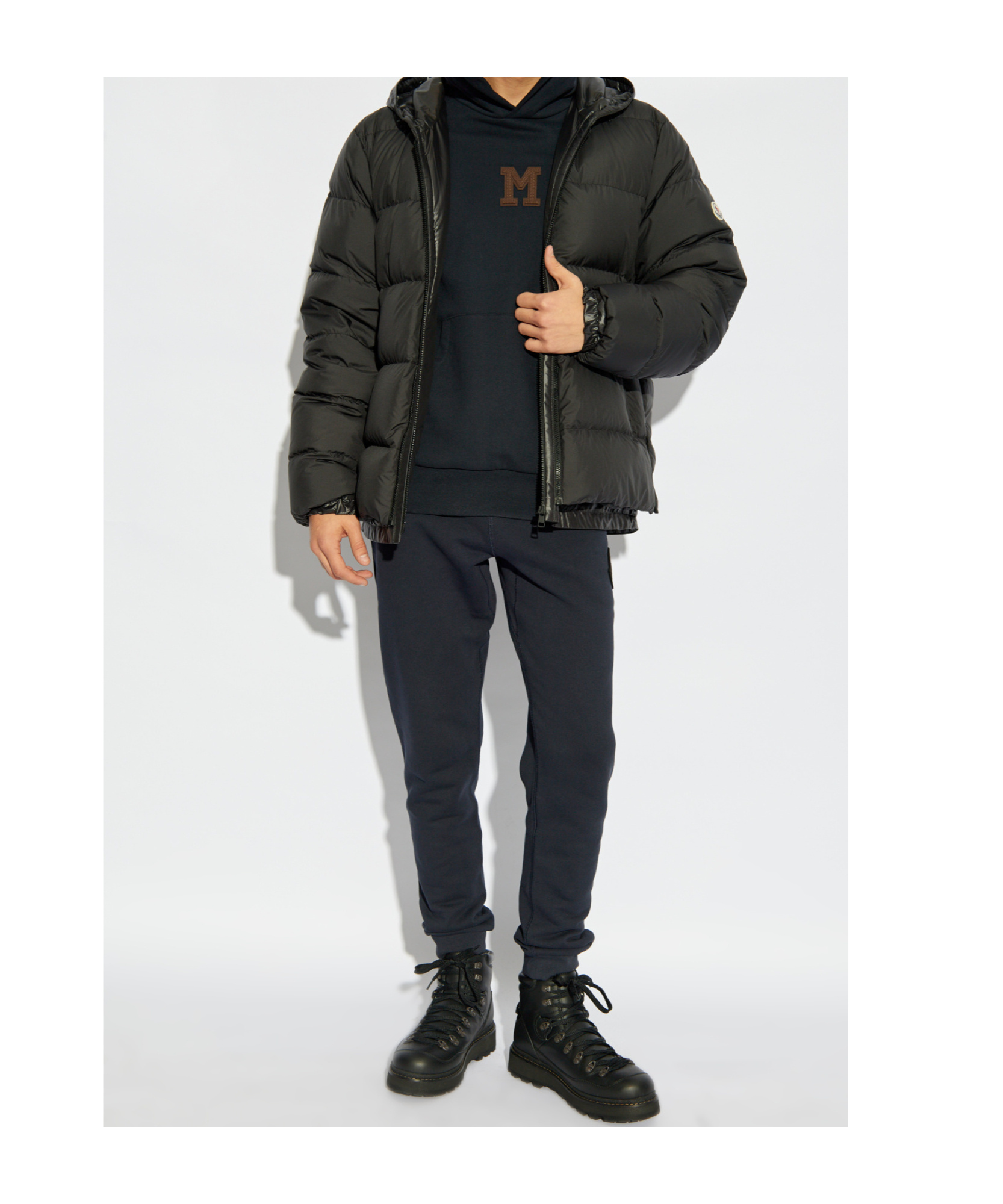 Moncler Zip-up Hooded Puffer Jacket In Black