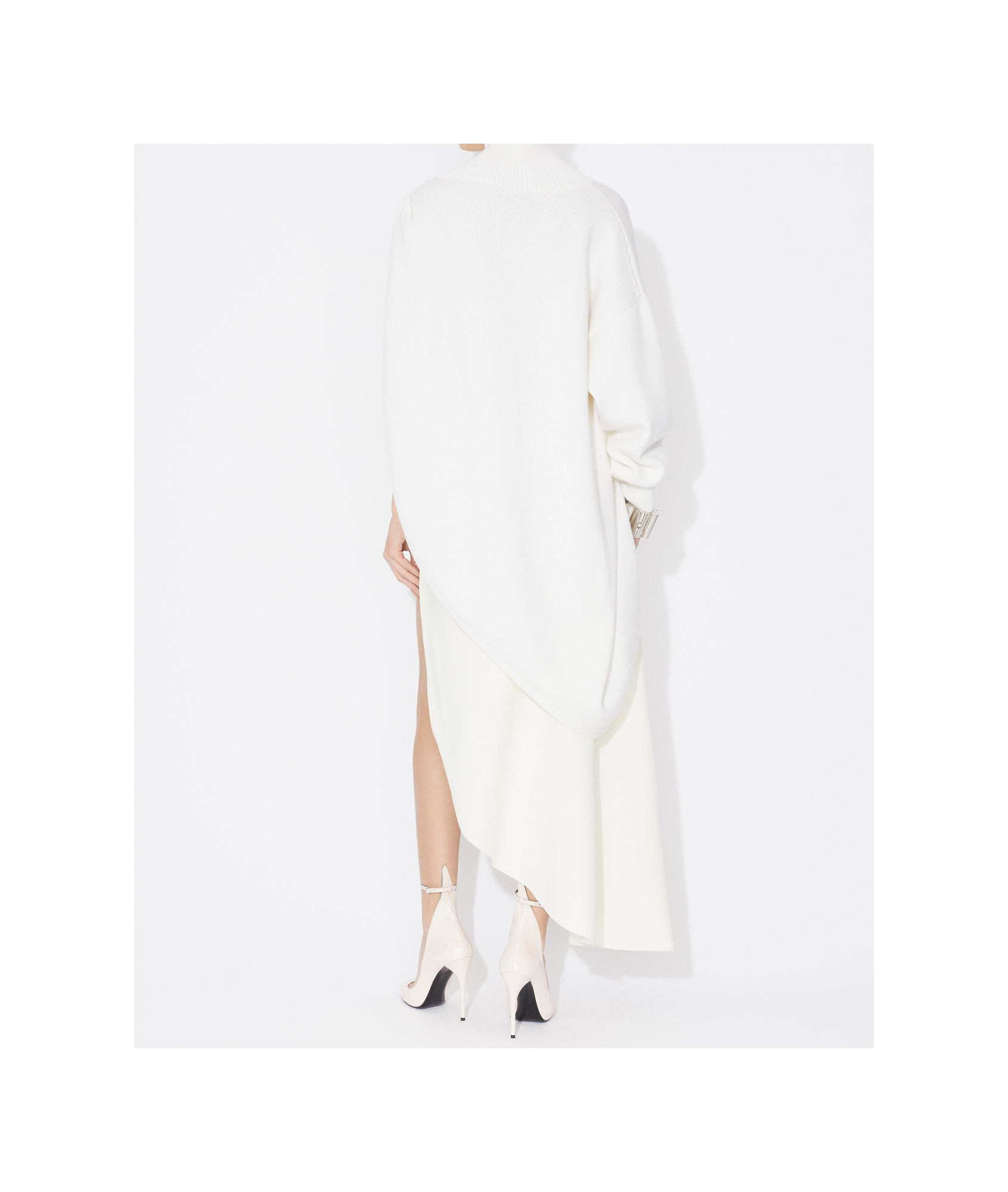 Alaïa Knitted Asymmetrical Cape Pullover In White