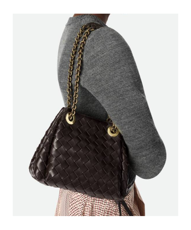 Bottega Veneta Intrecciato Parachute Shoulder Bag In Black
