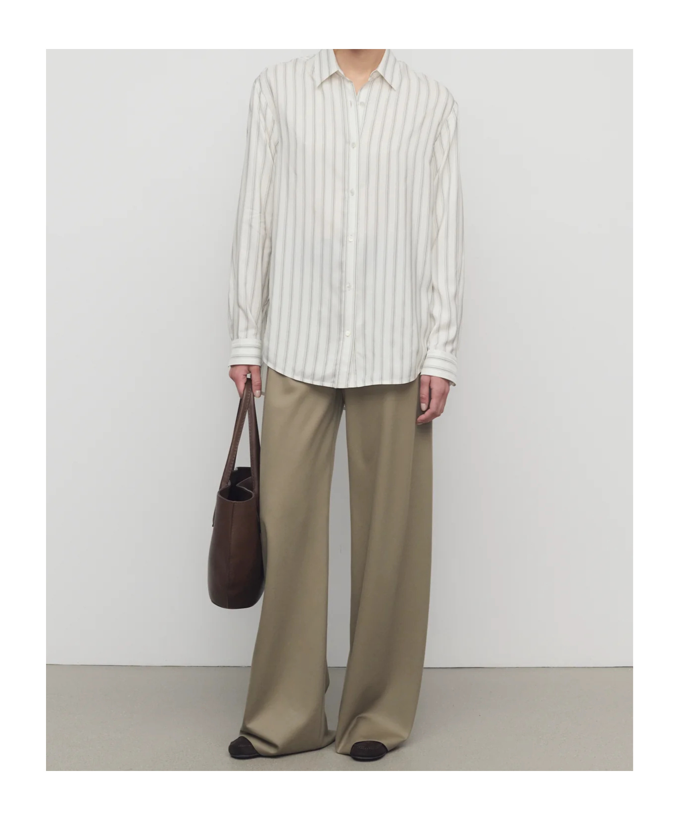 The Row Elastic Waist Casual Pants In Brown