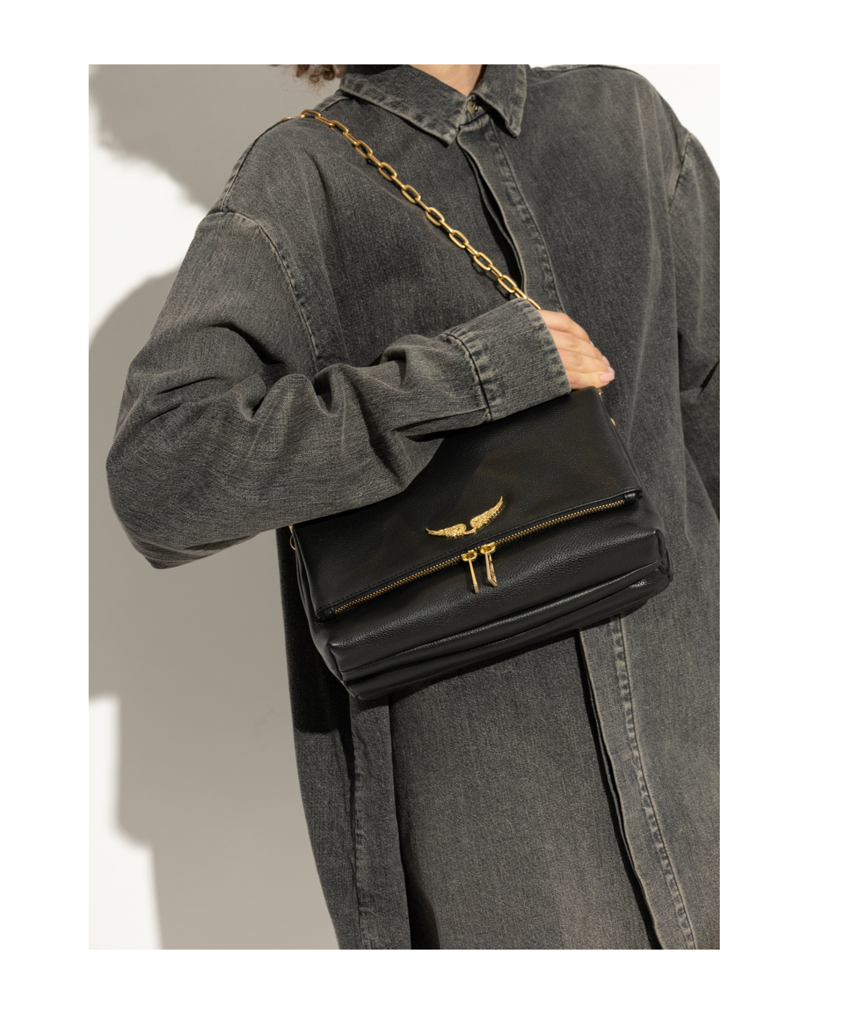 Shop Zadig & Voltaire Logo-plaque Leather Shoulder Bag In Black
