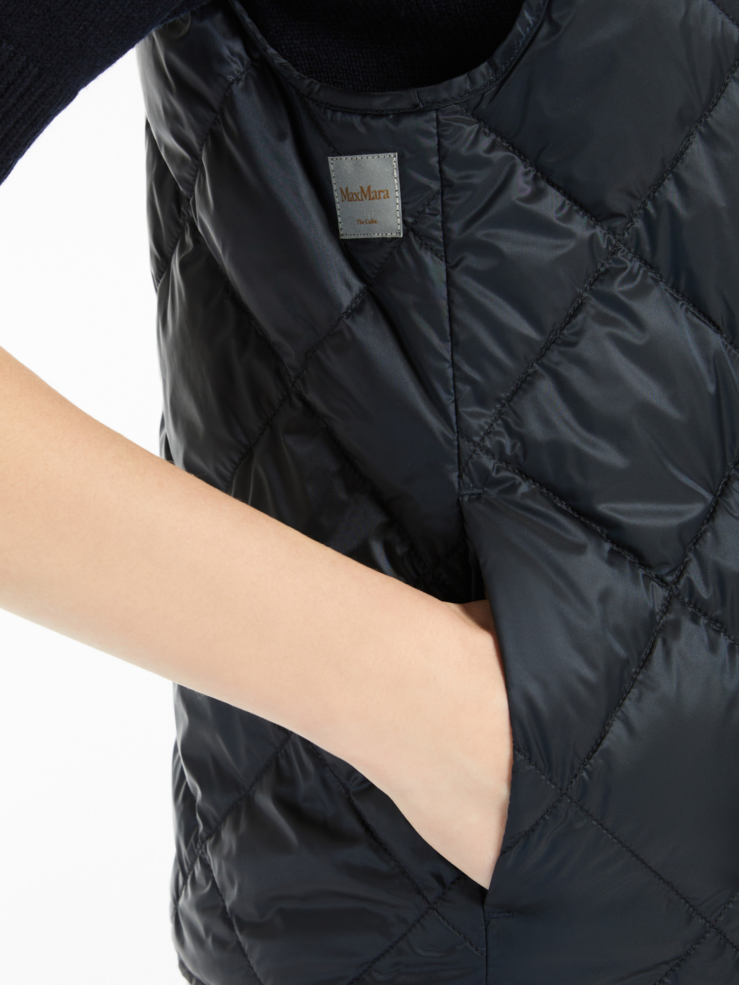 Max Mara The Cube Zip-up Down Drawstring Gilet In Black